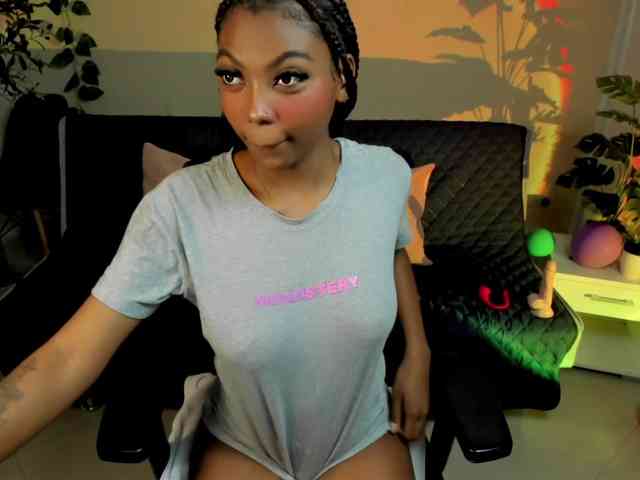 Zoe-saldana webcam