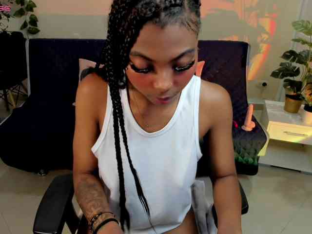 Zoe-saldana webcam