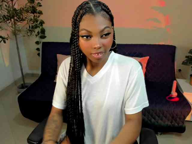 Zoe-saldana Live Webcam on BongaCams