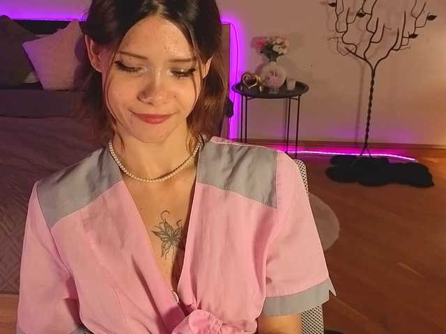 AdelinkaSweetie live cam on BongaCams