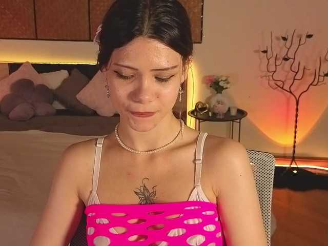 AdelinkaSweetie live cam on BongaCams
