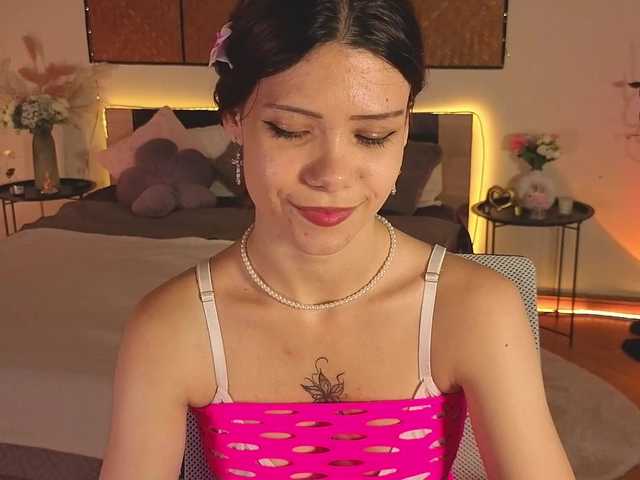 AdelinkaSweetie live cam on BongaCams