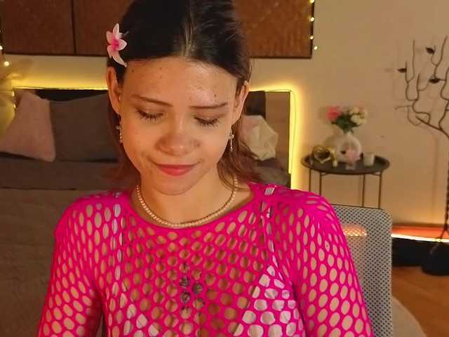 AdelinkaSweetie live cam on BongaCams