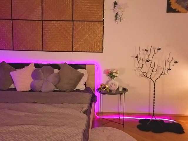AdelinkaSweetie live cam on BongaCams