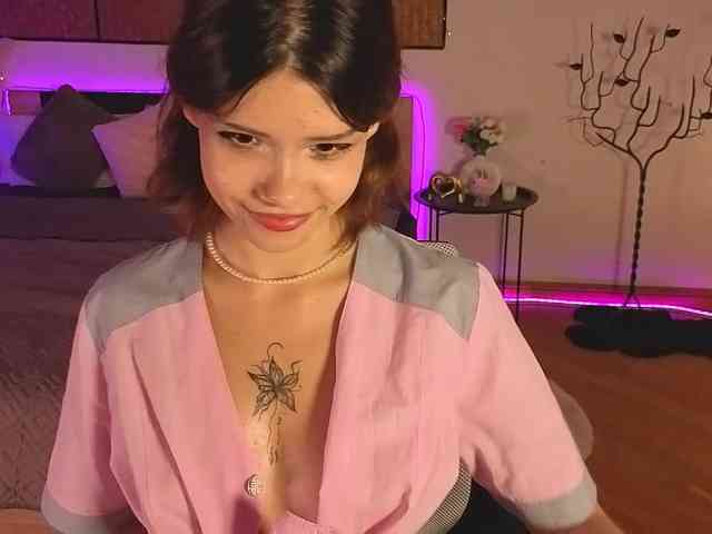 AdelinkaSweetie webcam
