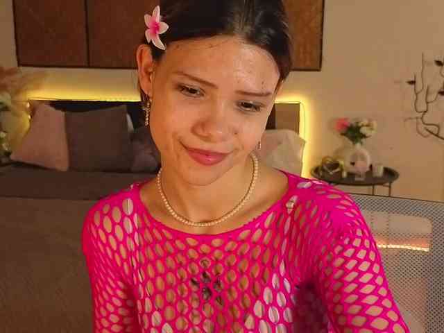 AdelinkaSweetie webcam
