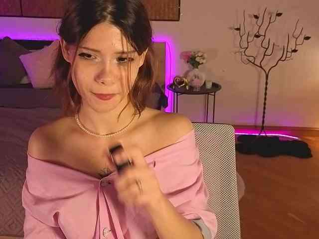 AdelinkaSweetie webcam