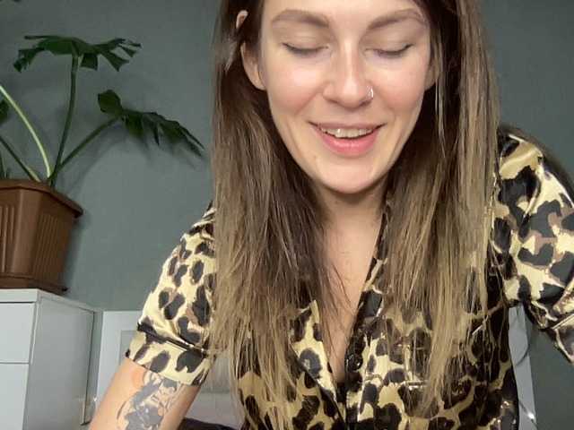 Rita-Tease live cam