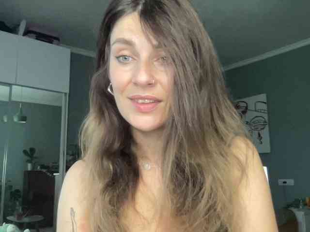 Model: Rita-Tease