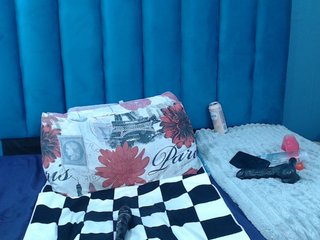 Tallatoya20261's Live Webcam