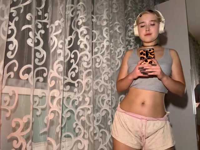 VivienaRoyze live cam on BongaCams