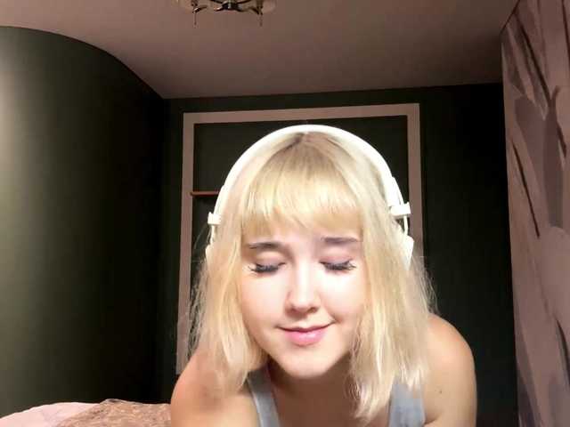 VivienaRoyze live cam