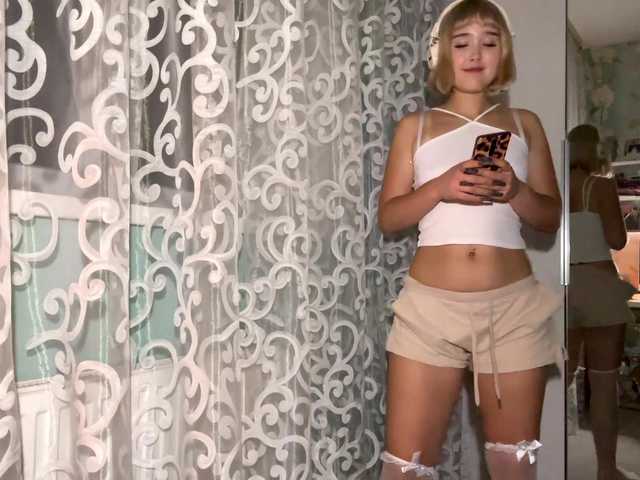 VivienaRoyze live cam on BongaCams