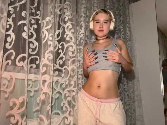 VivienaRoyze live cam on BongaCams