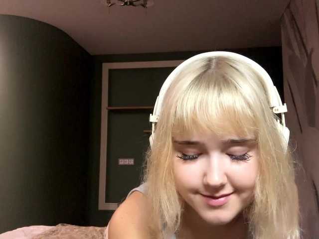 VivienaRoyze live cam