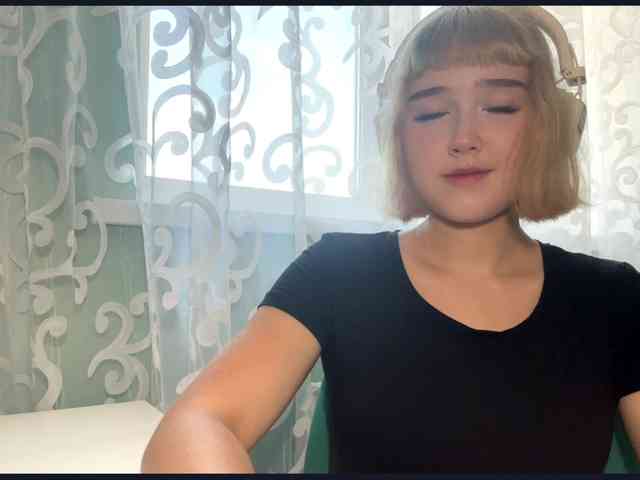 VivienaRoyze webcam