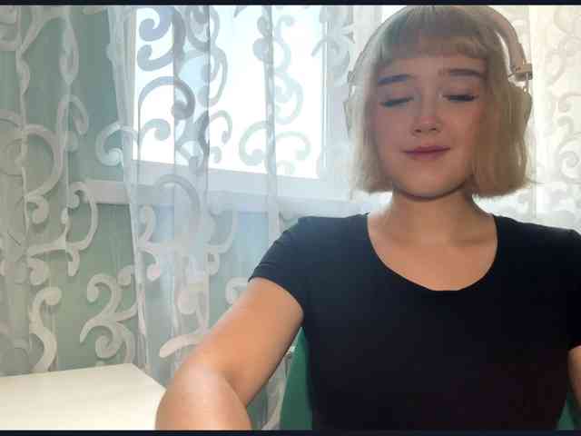 VivienaRoyze webcam
