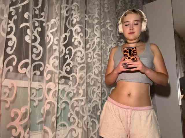 VivienaRoyze webcam