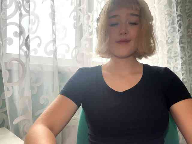 VivienaRoyze webcam