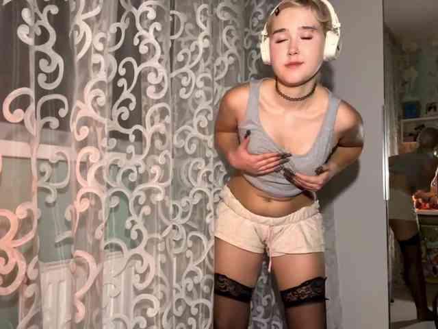 VivienaRoyze webcam