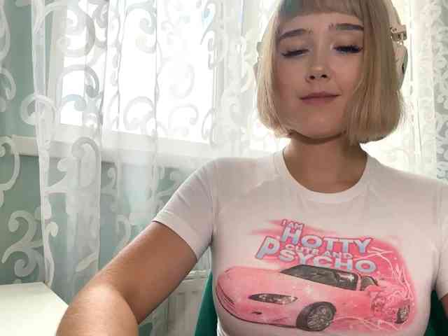 VivienaRoyze webcam