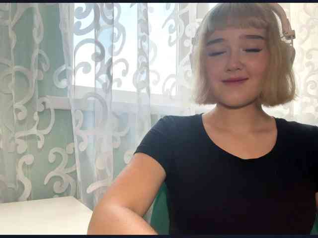 VivienaRoyze webcam