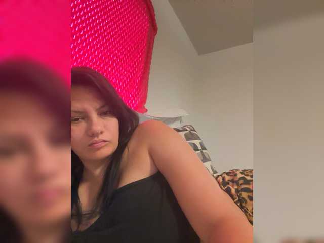 Toups12 live cam on BongaCams