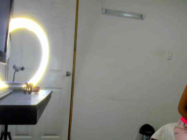 Natasha111 webcam