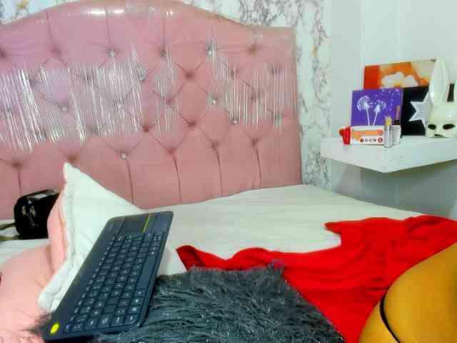 Natasha111 webcam