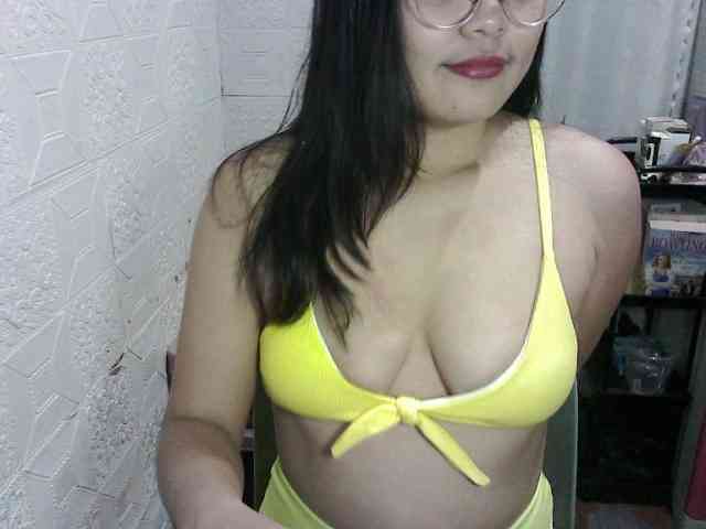 Model: bootyshake