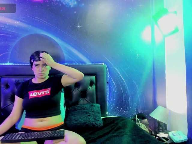 lesbian-scissorss live webcam show