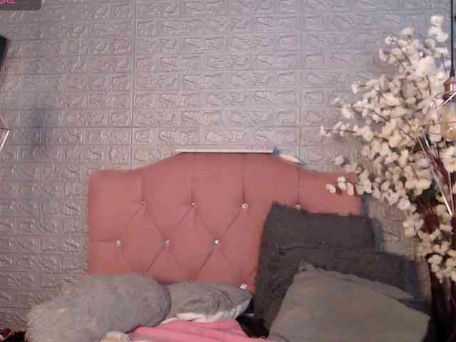 lesbian-scissorss's live room