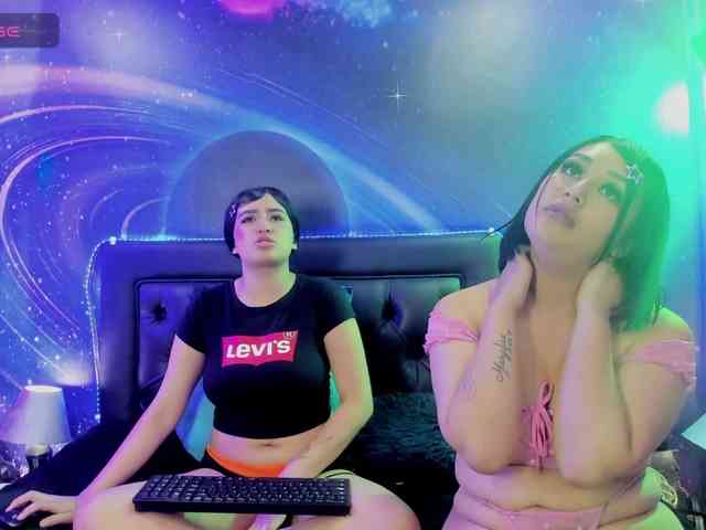 lesbian-scissorss webcam