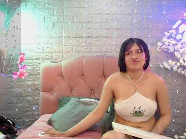 lesbian-scissorss webcam