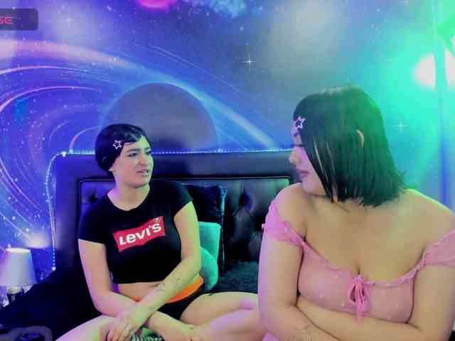 lesbian-scissorss webcam