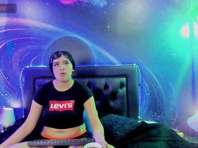 lesbian-scissorss