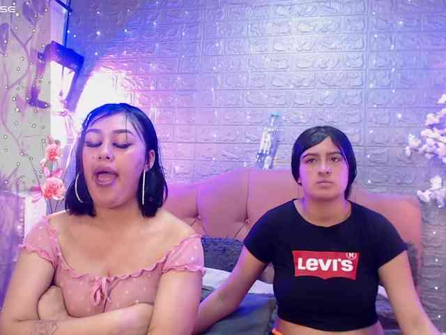 lesbian-scissorss webcam