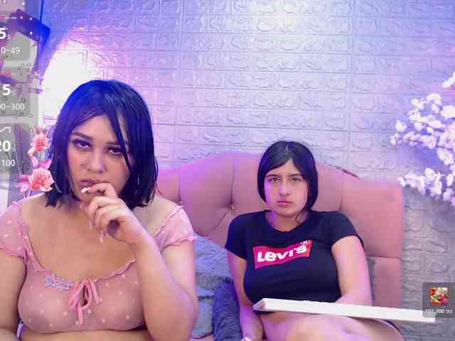 lesbian-scissorss webcam