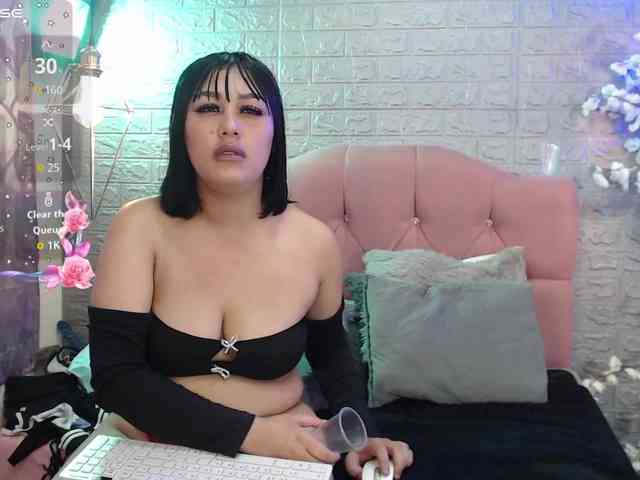 lesbian-scissorss webcam