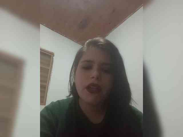 ChicaLatinaBR webcam