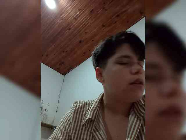ChicaLatinaBR webcam