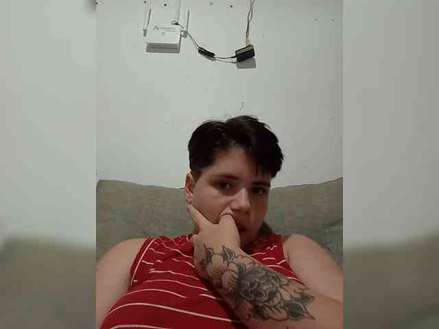 ChicaLatinaBR webcam