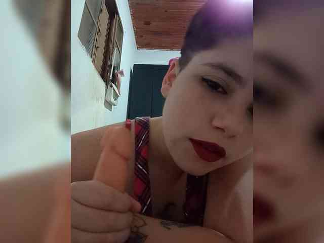 ChicaLatinaBR webcam
