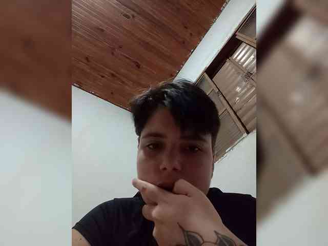 ChicaLatinaBR webcam