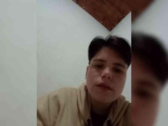 ChicaLatinaBR webcam