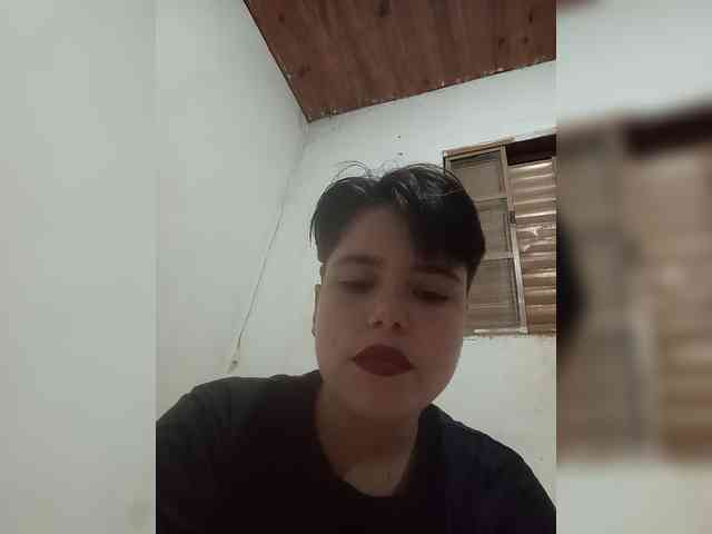 ChicaLatinaBR webcam