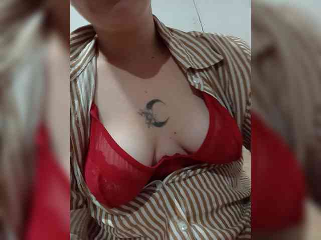 ChicaLatinaBR webcam