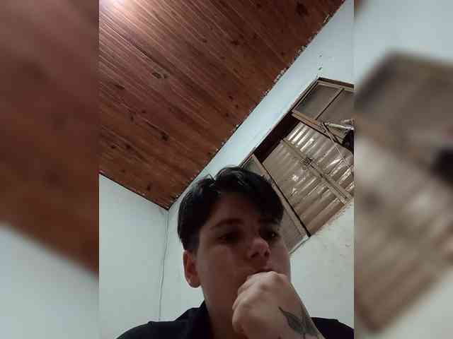 ChicaLatinaBR webcam