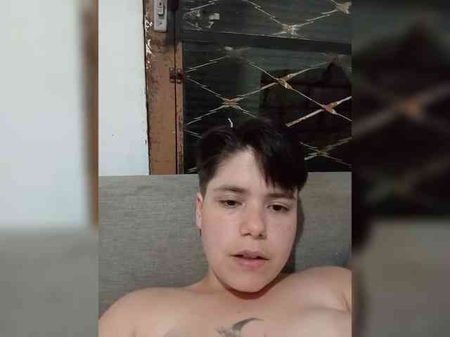 ChicaLatinaBR webcam