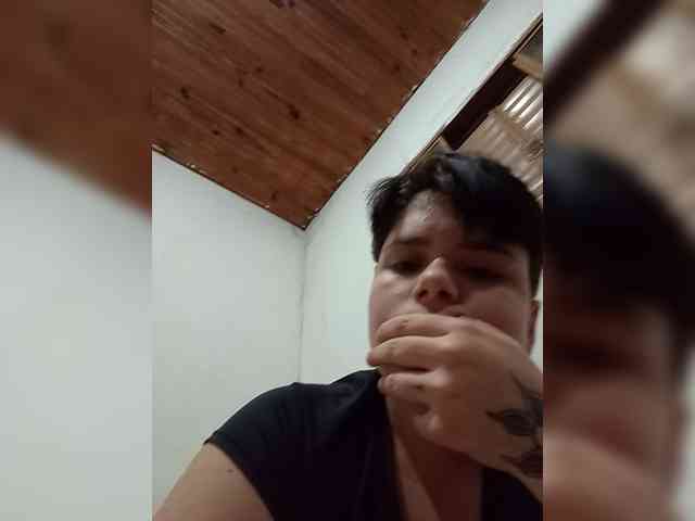 ChicaLatinaBR webcam